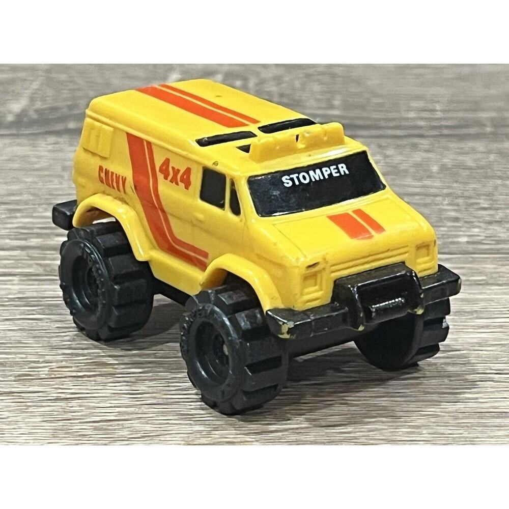 Vintage 1986 SCHAPER Stomper Yellow Chevrolet Chevy Van 4x4 McDonalds